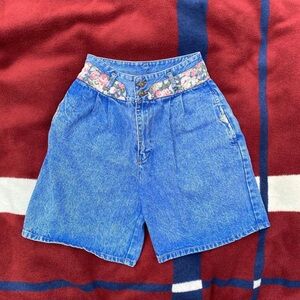Vintage Manisha high waisted baggy denim shorts with a gorgeous floral waistband